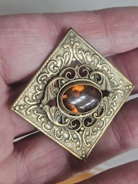 Antique Gold Tone Filigree Brooch with Amber Cabochon Faceted Glass Stone